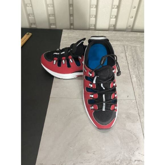 Dr. Comfort Amelia Women's Red and Black Sneakers size 10 Very Nice 11270